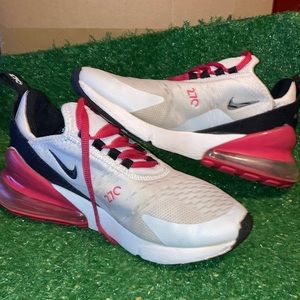 Air maxs 270 used. Lightly.